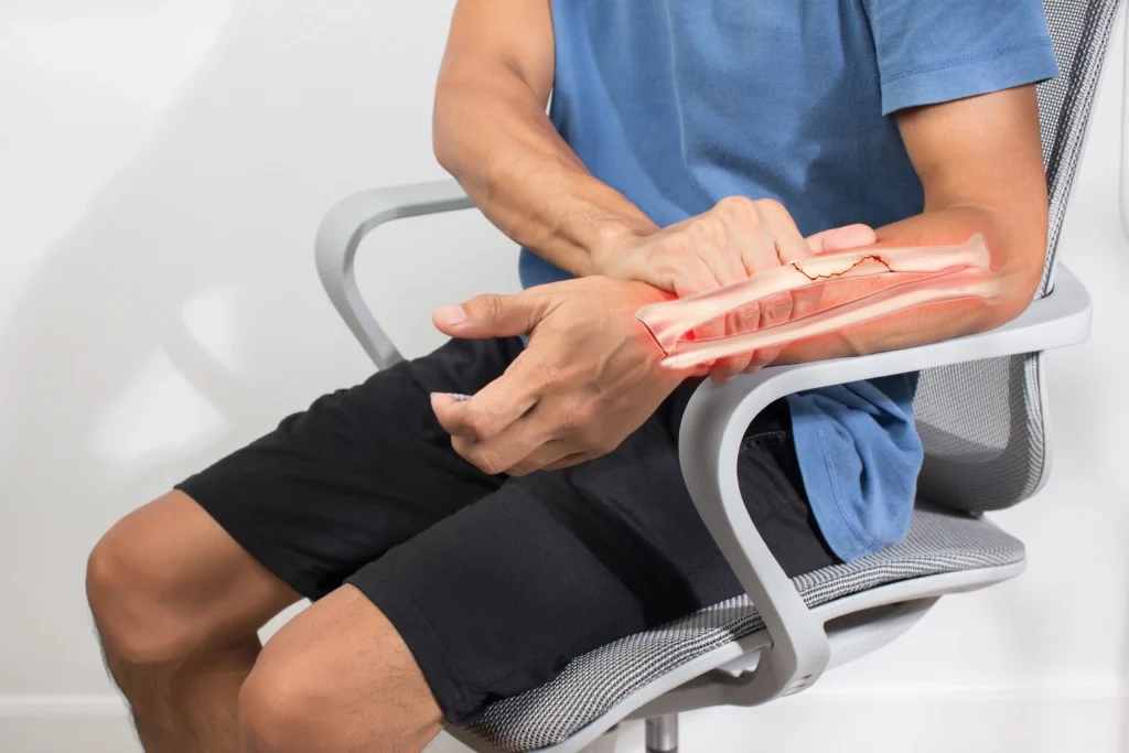 Carpal tunnel pain relief with physical therapy. Effective rehab treatment for hand and wrist. Increase mobility, improve function.