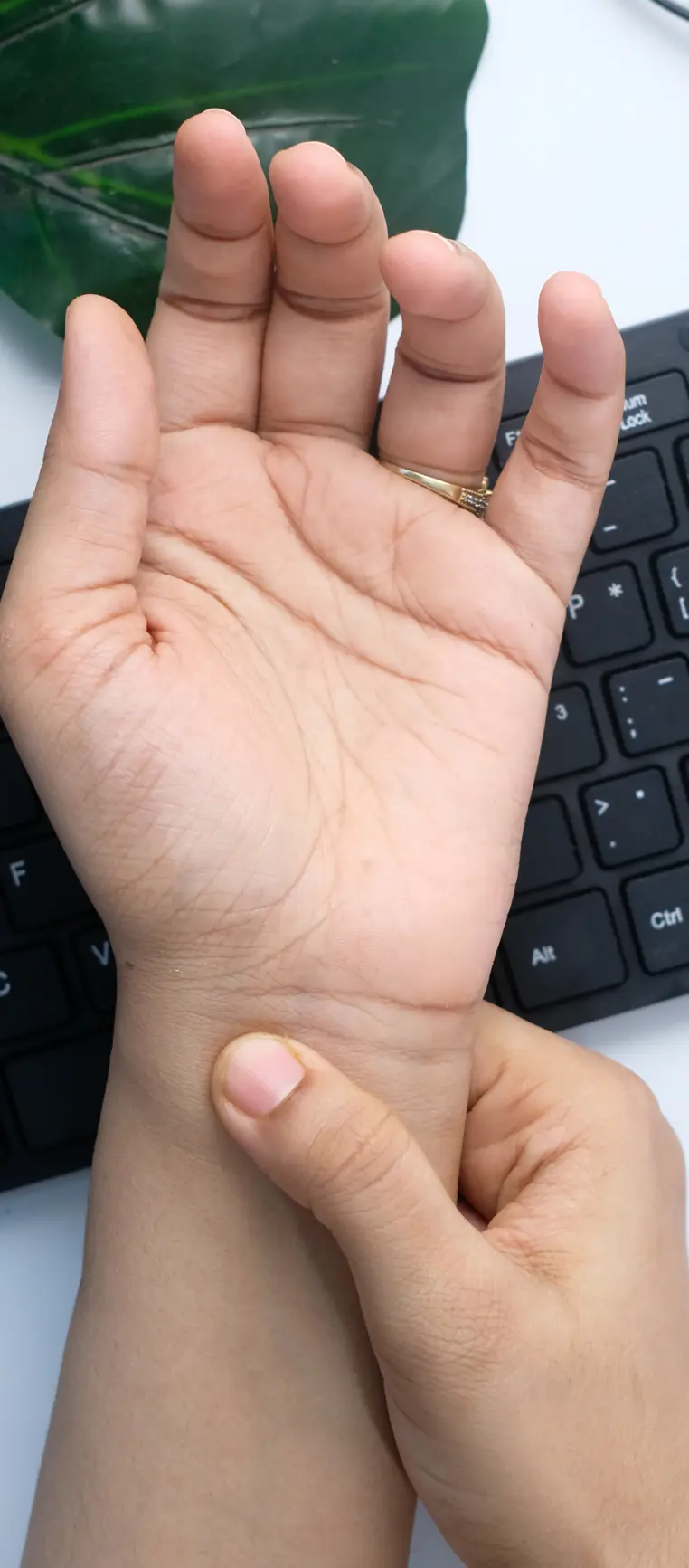 Hand wrist pain Carpal Tunnel Syndrome physical therapy rehab treatment for pain relief mobility recovery